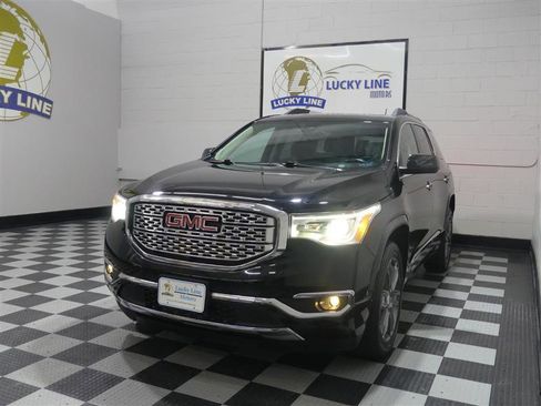 Used 2018 GMC Acadia Denali w/ Technology Package image 4
