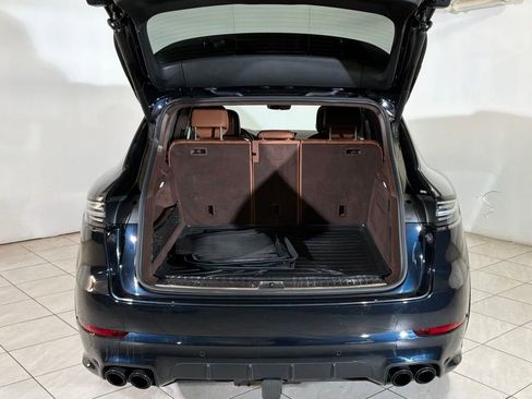 Used 2023 Porsche Cayenne GTS image 22