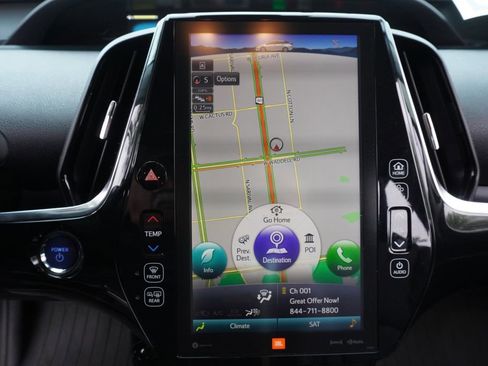 Used 2017 Toyota Prius Prime Advanced image 19