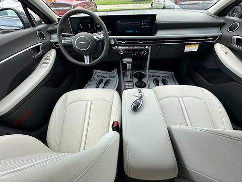 New 2026 Hyundai Sonata SE FWD image 13
