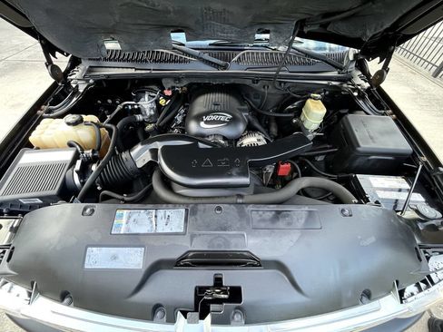 Used 2002 Chevrolet Tahoe LT image 33