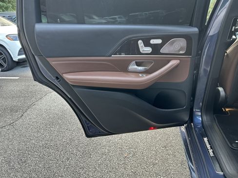 Certified 2025 Mercedes-Benz GLS 450 4MATIC w/ AMG Line Exterior image 40
