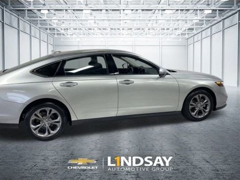 Used 2024 Honda Accord EX image 2