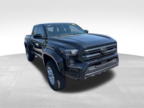Used 2025 Toyota Tacoma SR5 AWD/4WD image 6