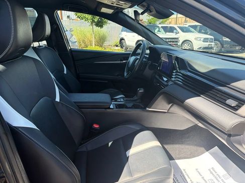 Used 2025 Toyota Camry SE FWD image 12