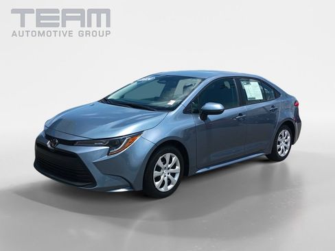 Used 2024 Toyota Corolla LE FWD image 3