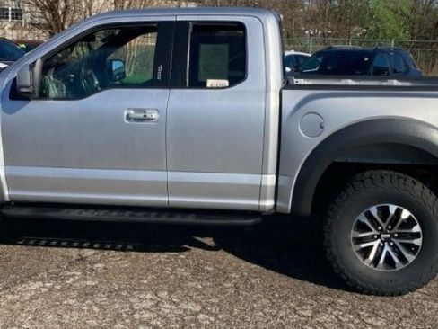 Used 2019 Ford F150 Raptor w/ Equipment Group 802A Luxury AWD/4WD image 2