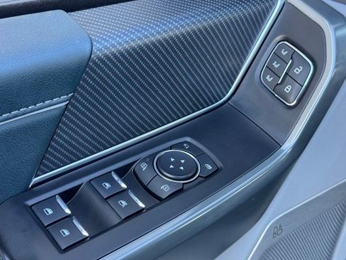 Used 2023 Ford F150 Limited image 12