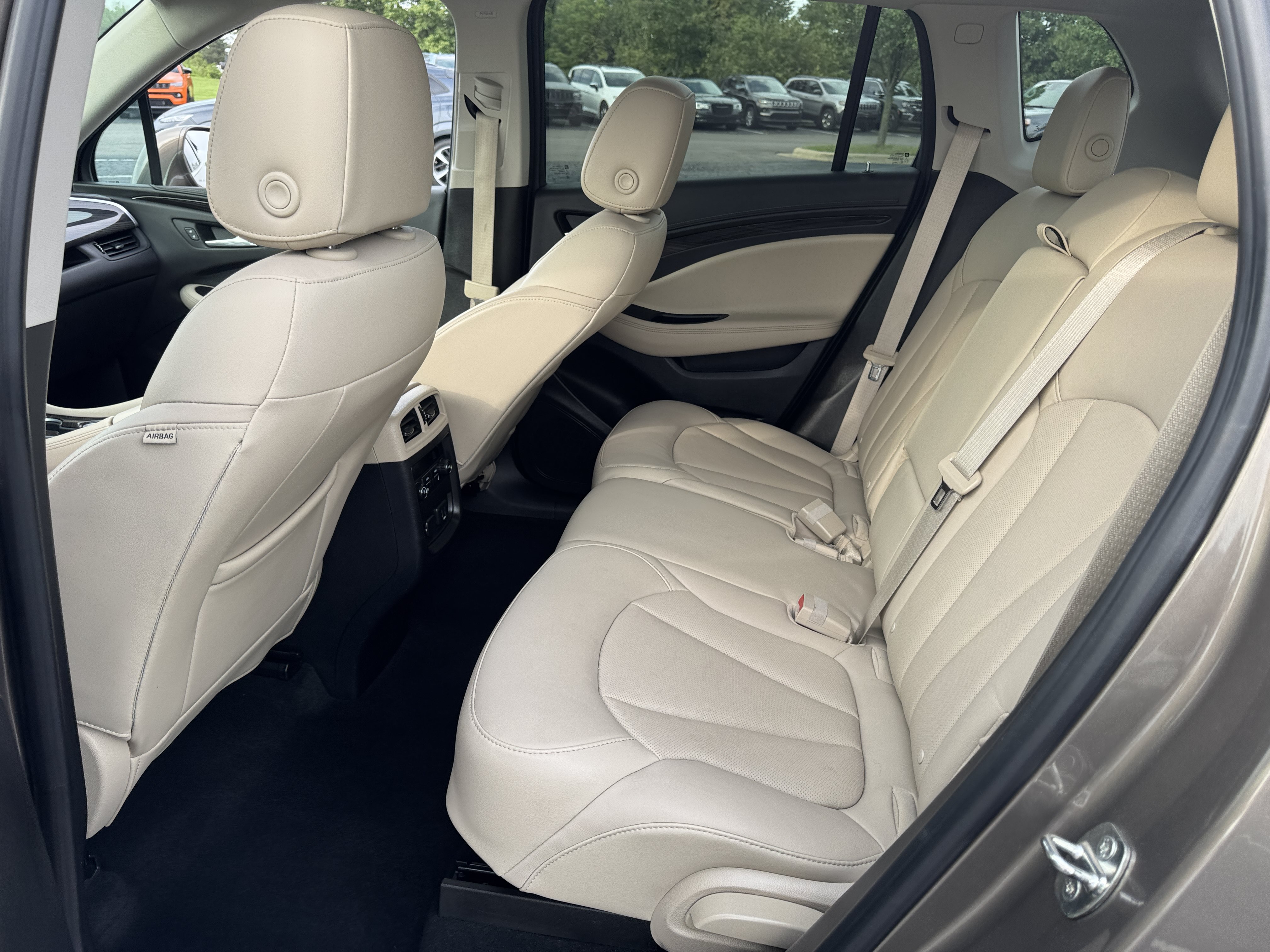 Used 2019 Buick Envision Premium AWD/4WD image 16