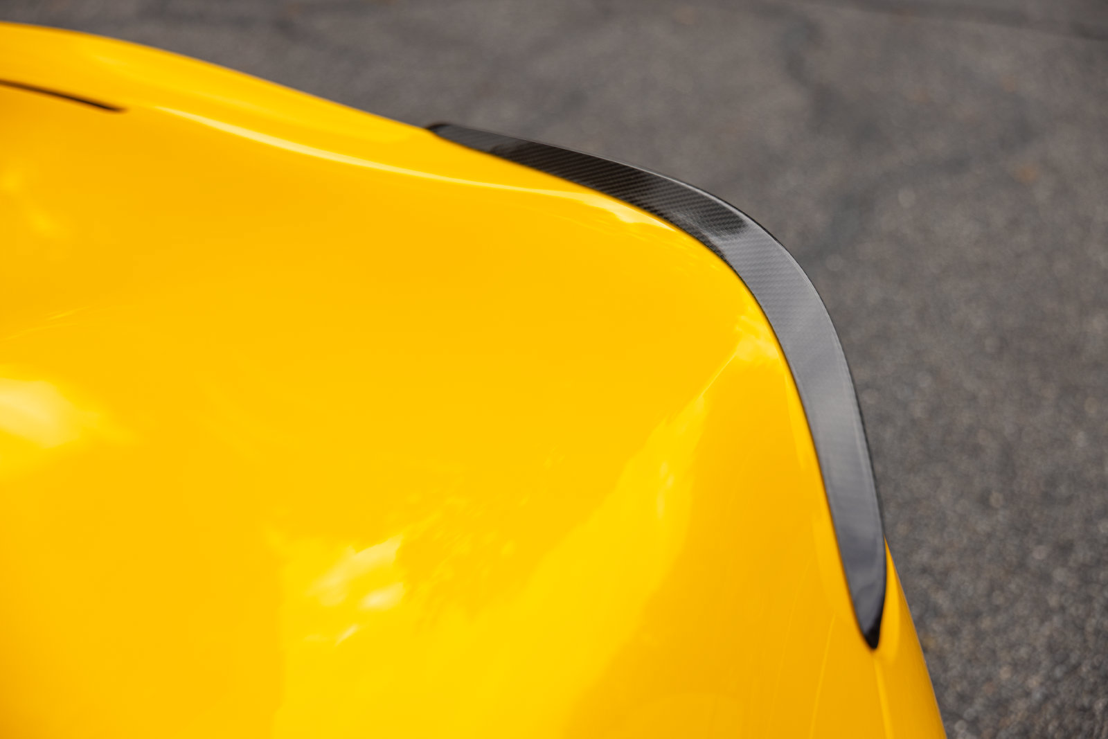 Used 2023 McLaren Artura RWD image 29