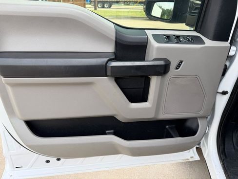 Used 2019 Ford F250 XL w/ Power Equipment Group AWD/4WD image 27