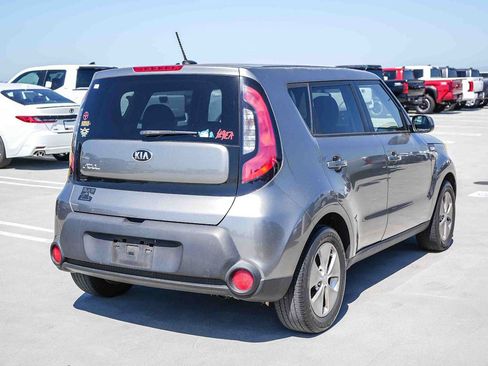 Used 2014 Kia Soul FWD image 6