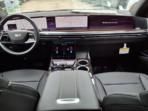 New 2025 Cadillac Escalade Luxury image 12
