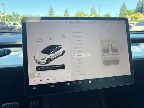 Used 2021 Tesla Model 3 Long Range AWD/4WD image 18