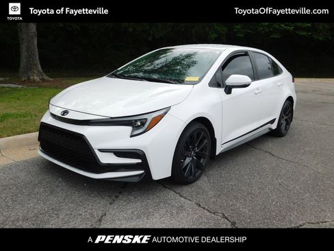 Used 2024 Toyota Corolla SE FWD image 1
