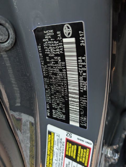 Used 2025 Toyota Camry SE FWD image 36