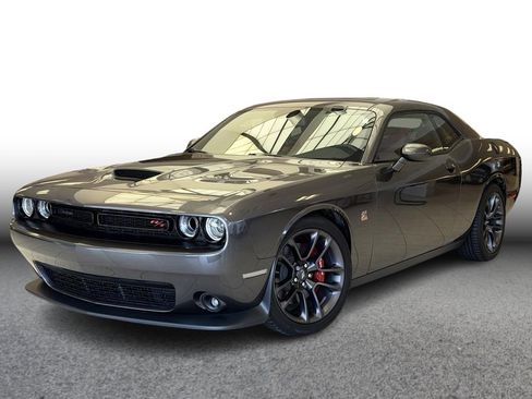 Used 2021 Dodge Challenger R/T Scat Pack RWD image 1