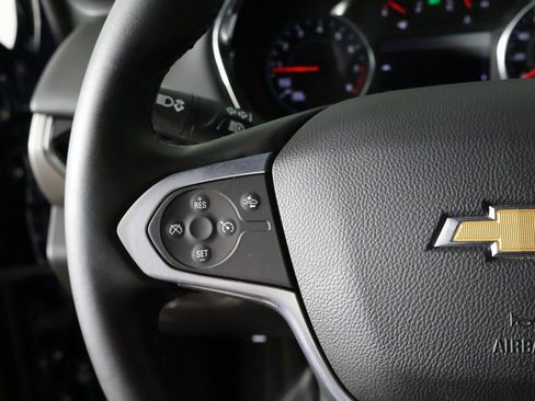 Used 2023 Chevrolet Traverse LT FWD image 43