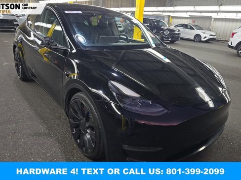 Used 2023 Tesla Model Y Performance image 3