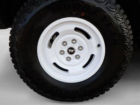 New 2025 Ford Bronco Heritage Edition image 7