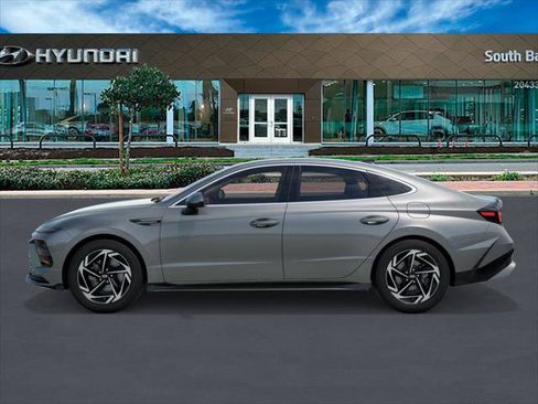 New 2026 Hyundai Sonata SEL image 3