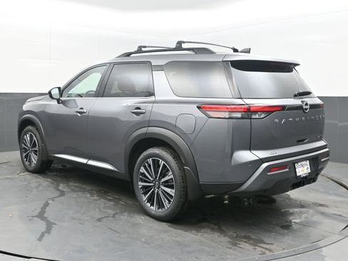 New 2026 Nissan Pathfinder Platinum FWD image 6