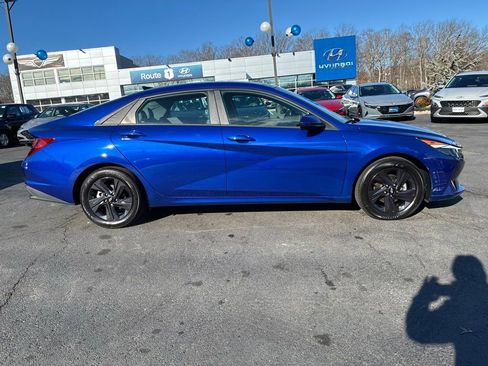 Used 2023 Hyundai Elantra SEL image 8
