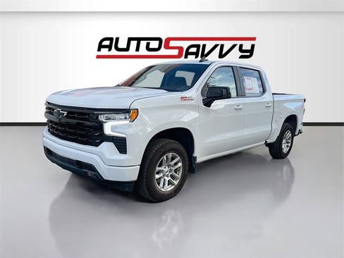 Used 2024 Chevrolet Silverado 1500 RST w/ Z71 Off-Road Package image 3