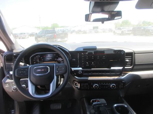 New 2026 GMC Sierra 1500 Elevation AWD/4WD image 17