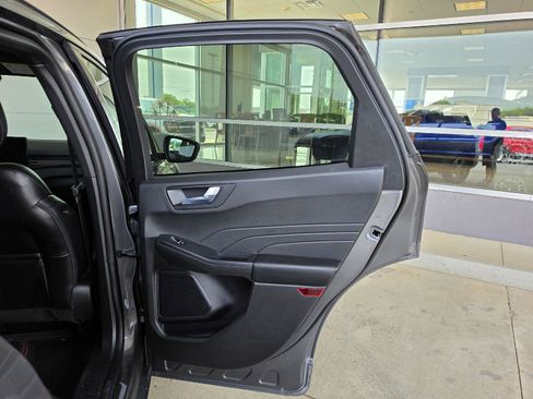 Used 2024 Ford Escape ST-Line w/ Tech Pack #1 AWD/4WD image 14