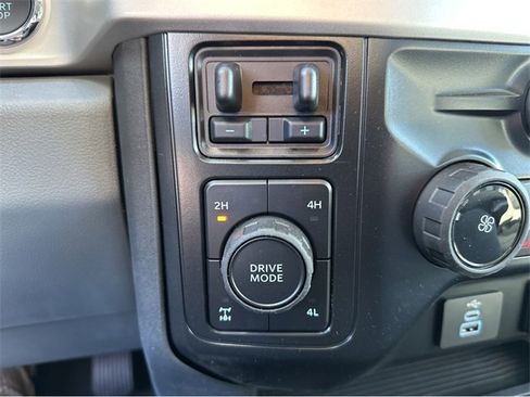 New 2025 Ford F250 XLT w/ Black Appearance Package image 20