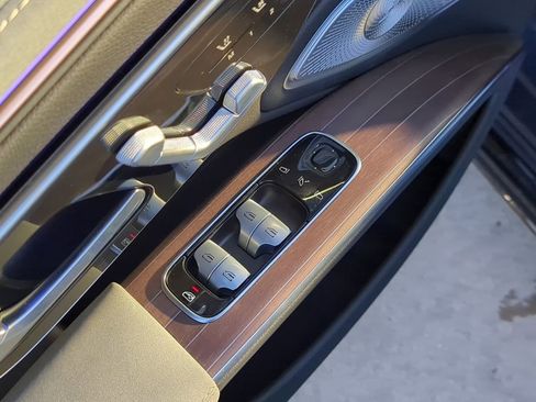 Used 2023 Mercedes-Benz EQS 580 580 image 12