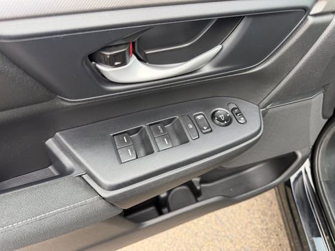 Used 2019 Honda CR-V LX image 18