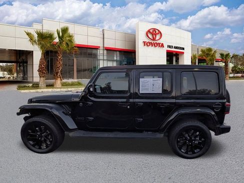 Used 2023 Jeep Wrangler Altitude image 7