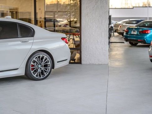 Used 2020 BMW 740i xDrive w/ M Sport Package image 61