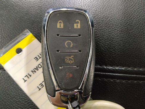 Used 2023 Chevrolet Malibu LT w/ Driver Confidence Package FWD image 32