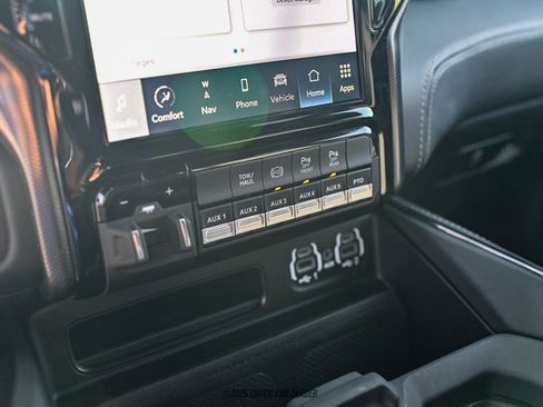 Used 2024 RAM 5500 4x4 Crew Cab image 67