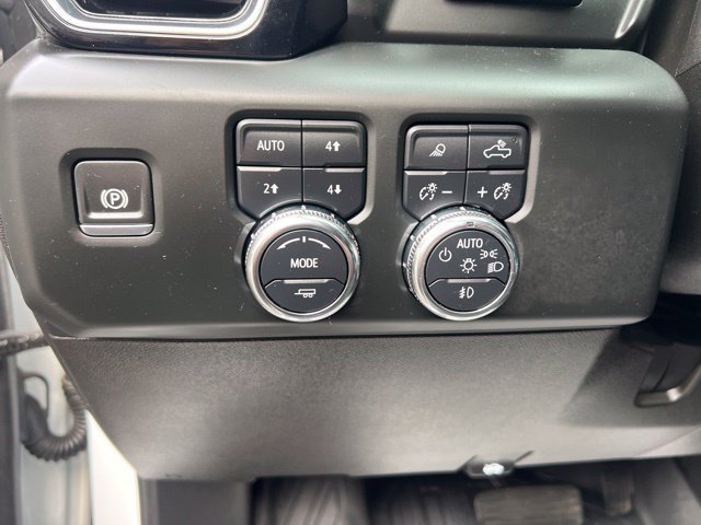 Used 2024 GMC Sierra 2500 Denali w/ Denali Reserve Package AWD/4WD image 24