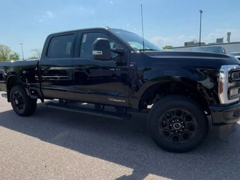 New 2026 Ford F250 XLT w/ XLT Premium Package AWD/4WD image 8