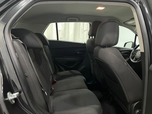 Used 2016 Chevrolet Trax LS image 29