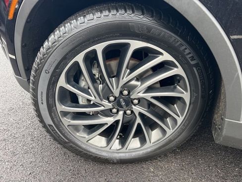 Used 2020 Lincoln Nautilus Reserve image 40