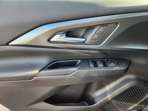 New 2026 Chevrolet Equinox EV LT image 11