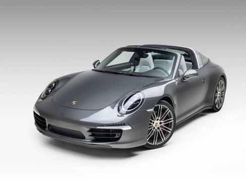 Used 2015 Porsche 911 Targa 4S image 4