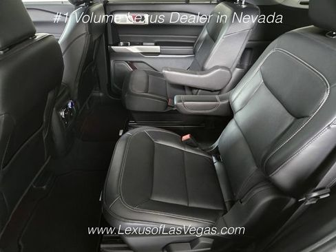 Used 2024 Ford Explorer Limited w/ Limited Technology Package AWD/4WD image 15