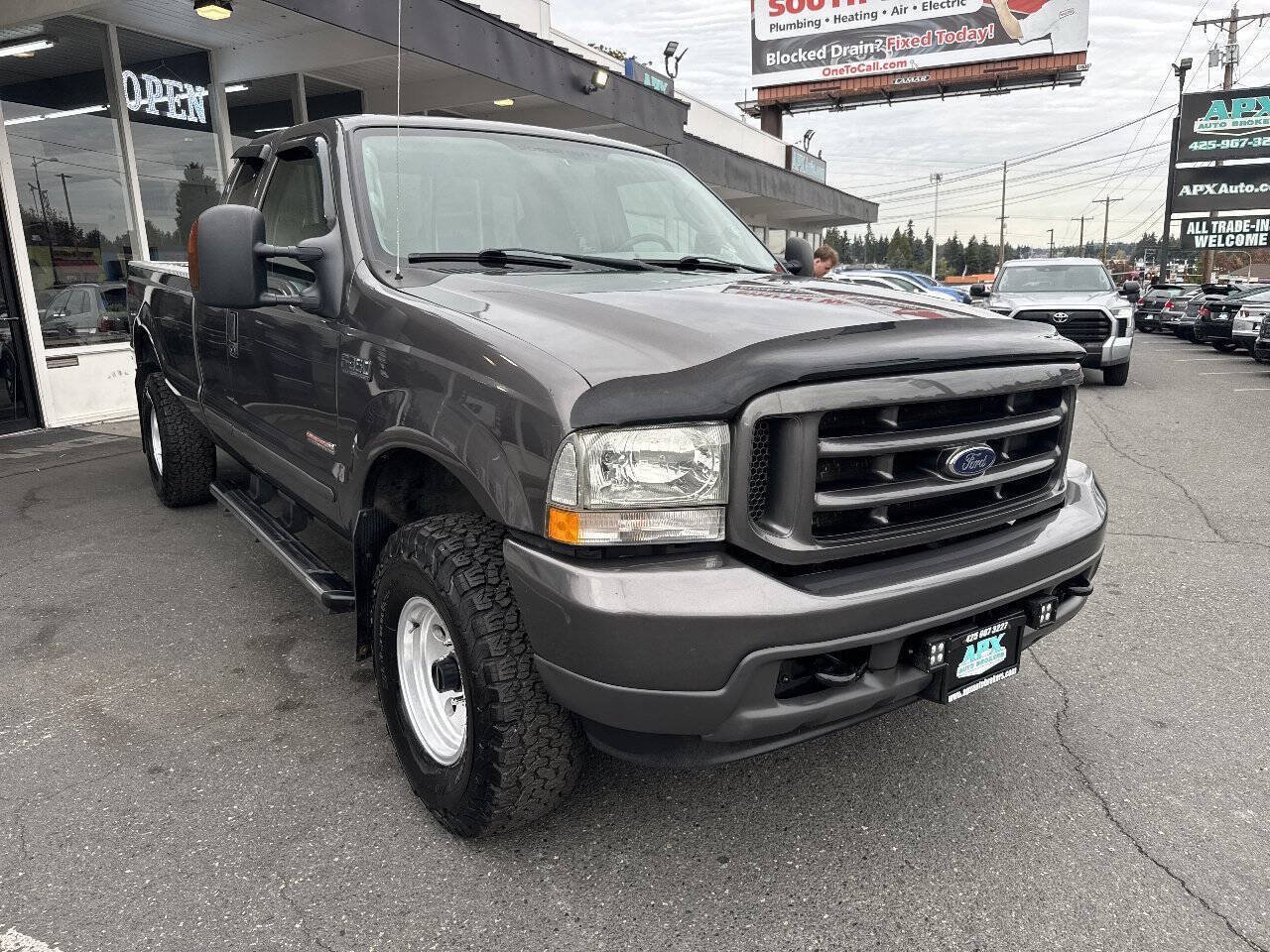Used 2004 Ford F350 XLT AWD/4WD image 9