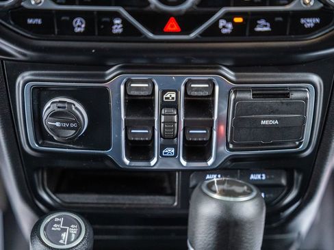 Used 2021 Jeep Wrangler Unlimited Sport image 28