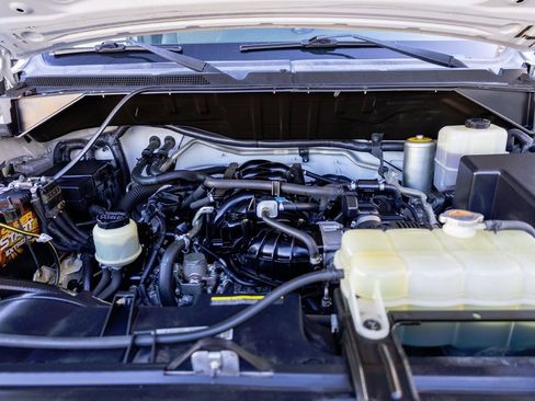 Used 2019 Nissan NV 2500 SV w/ Navigation Package image 17