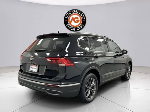 Used 2022 Volkswagen Tiguan SE FWD image 7