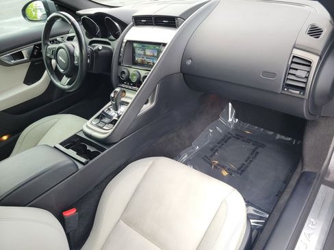 Used 2017 Jaguar F-TYPE Convertible image 8