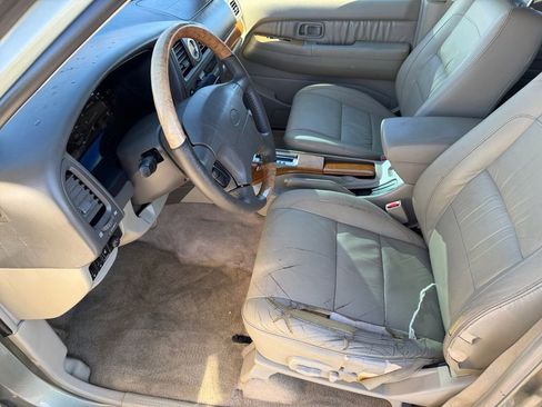 Used 2001 INFINITI QX4 4WD w/ (S02) Sport Pkg image 10